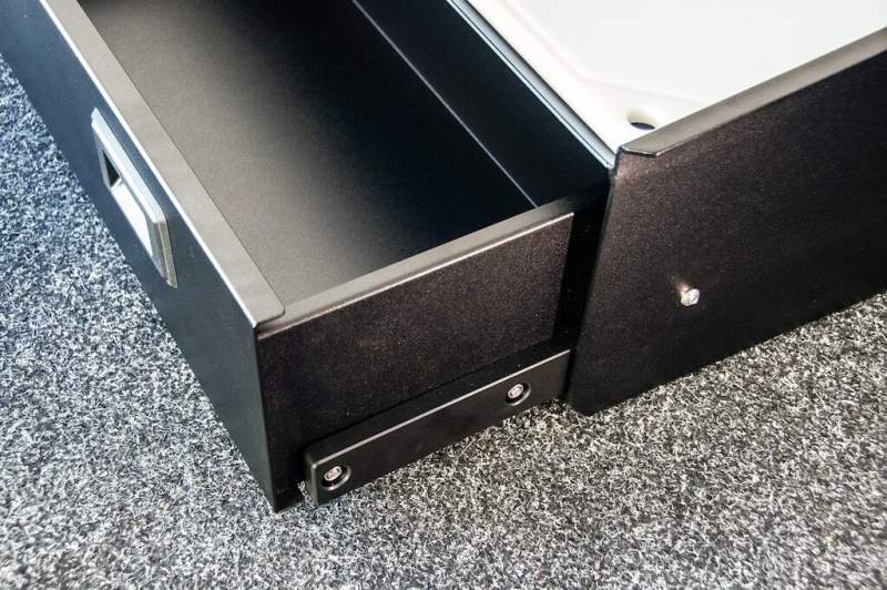 Bait Station with Drawer - 900 Wide