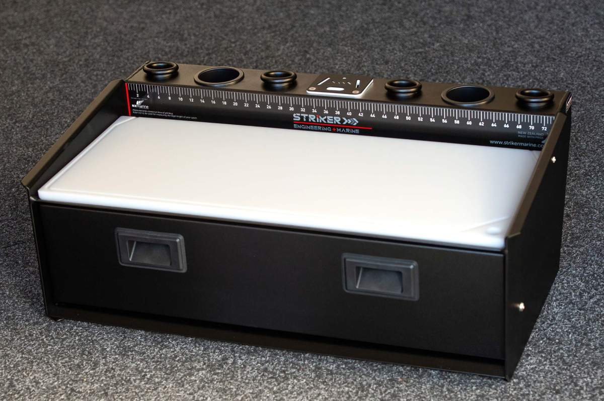 Bait Station with Drawer - 750 Wide